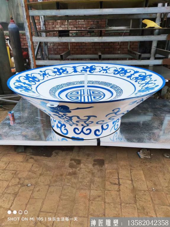 不銹鋼青花瓷碗雕塑 景區(qū)觀賞雕塑6